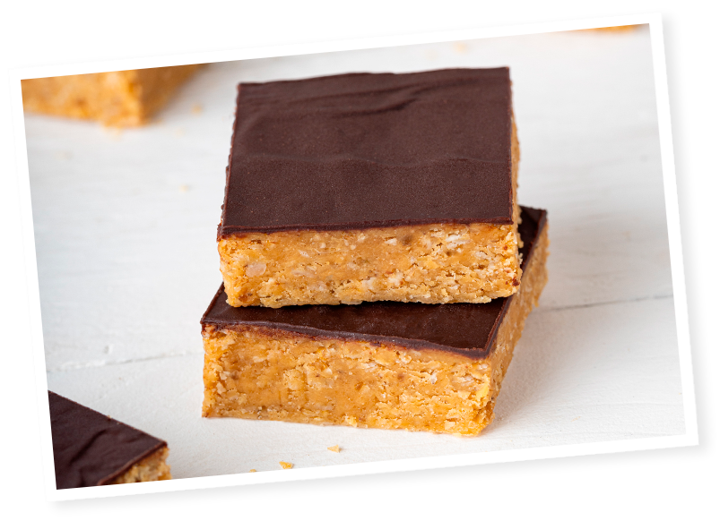 Carrés sans cuisson aux dattes & beurre de cacahuète Menguy's