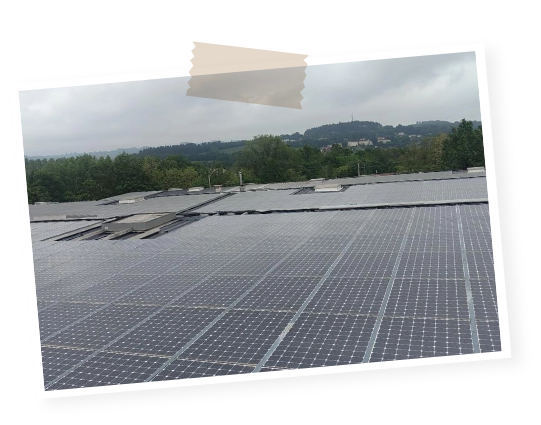 Panneaux solaires sur le site de stockage de Mazamet